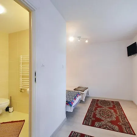 Chalé Domek Wiktor *